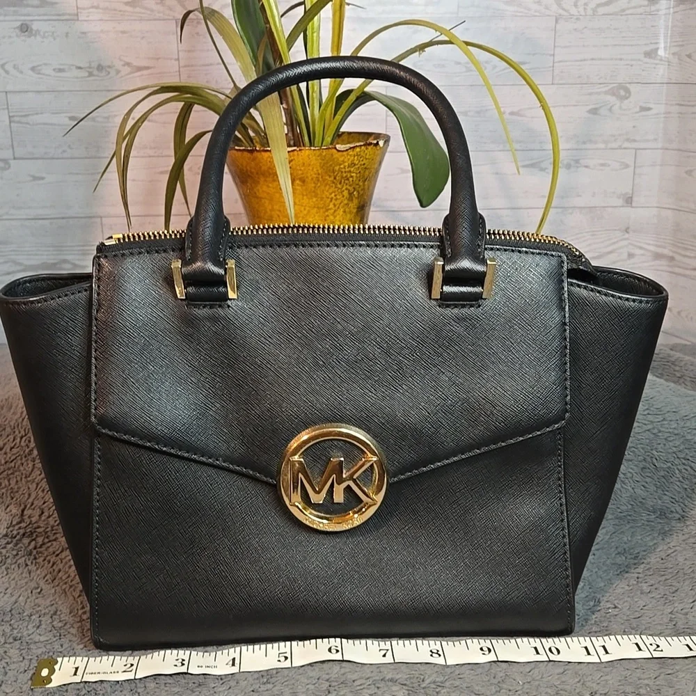 Michael Kors Hudson Satchel In Saffiano Leather
